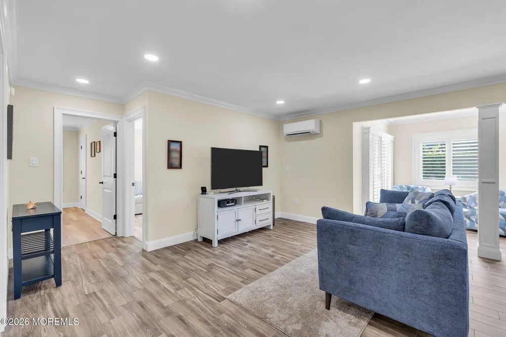 20 Lexington Court Red Bank, NJ 07701