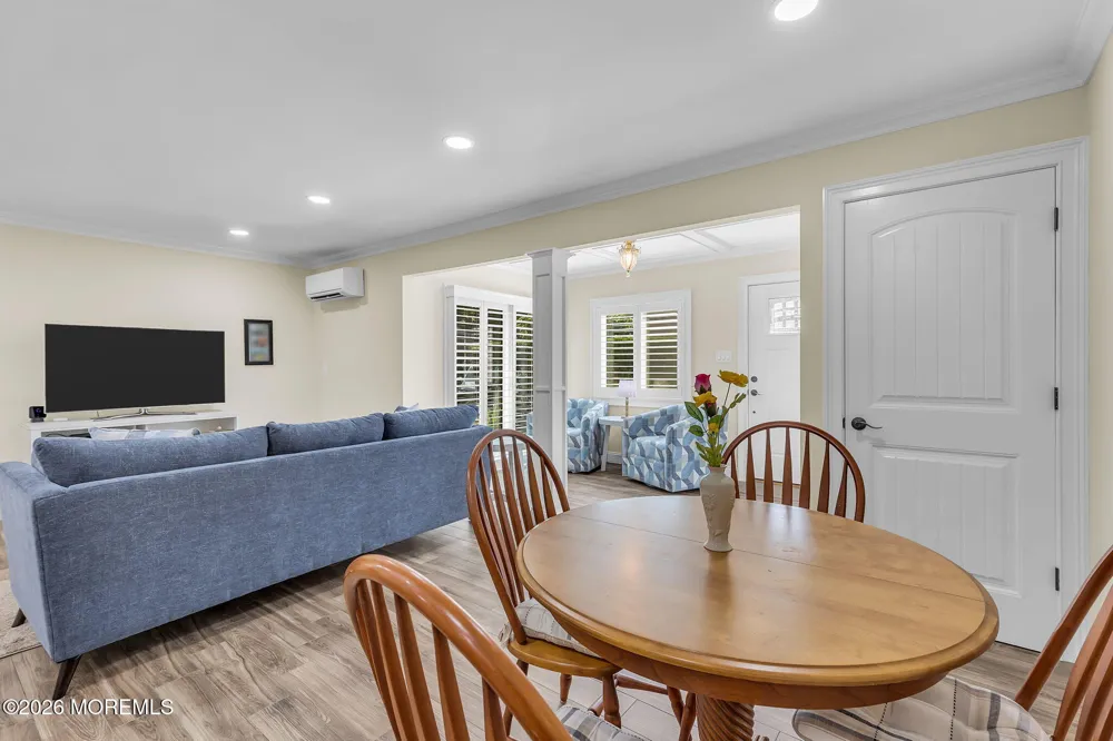 20 Lexington Court Red Bank, NJ 07701