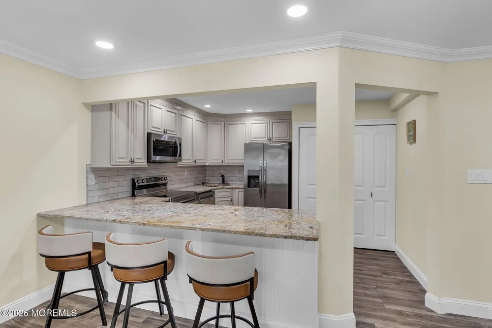 20 Lexington Court Red Bank, NJ 07701