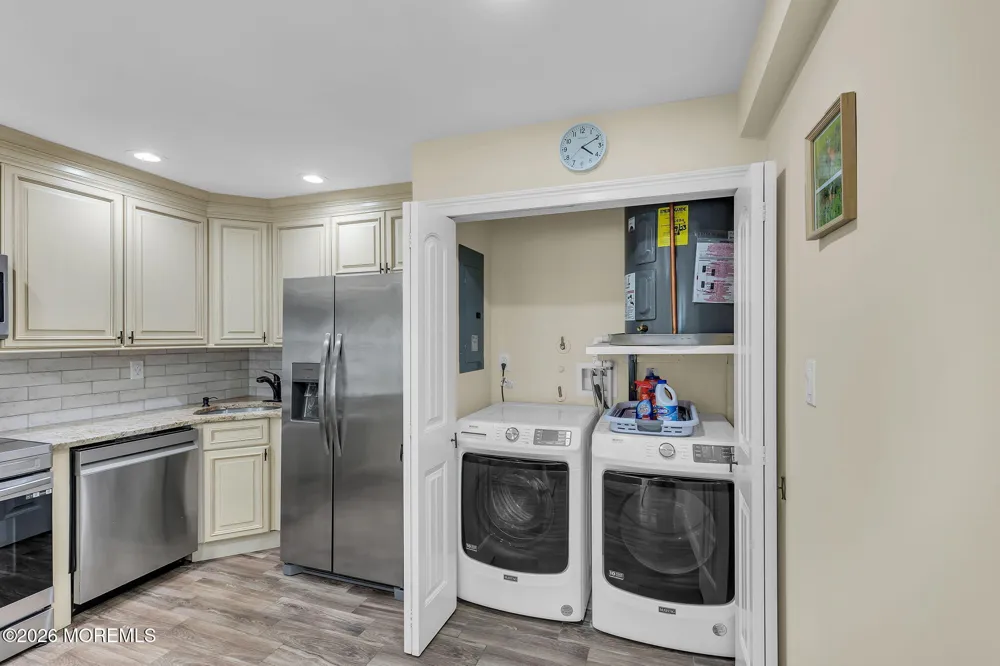 20 Lexington Court Red Bank, NJ 07701