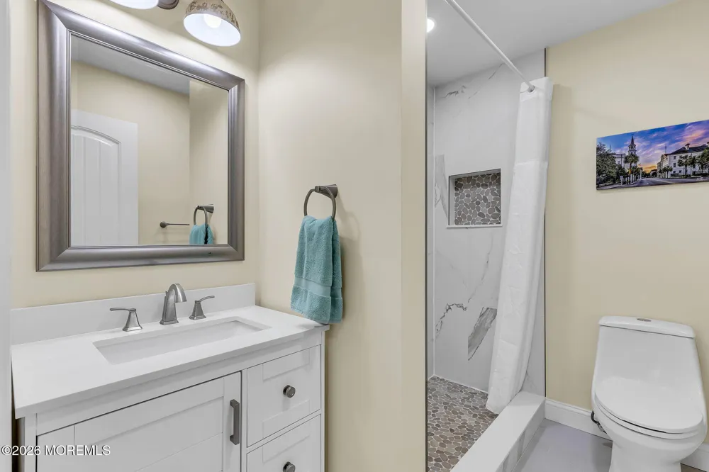 20 Lexington Court Red Bank, NJ 07701