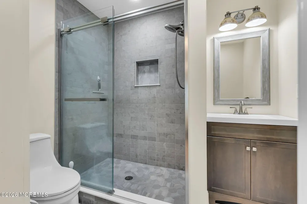 20 Lexington Court Red Bank, NJ 07701