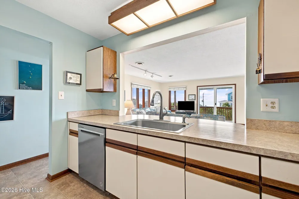 1308 Ocean Drive Emerald Isle, NC 28594