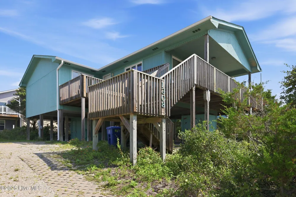 1308 Ocean Drive Emerald Isle, NC 28594