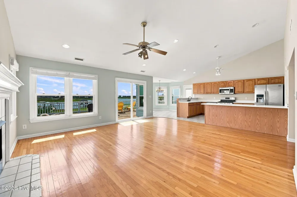158 Big Hammock Point Road Sneads Ferry, NC 28460
