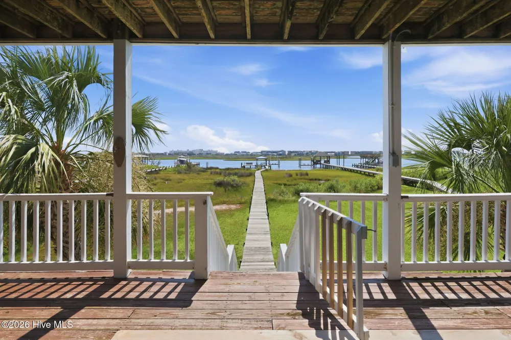 158 Big Hammock Point Road Sneads Ferry, NC 28460