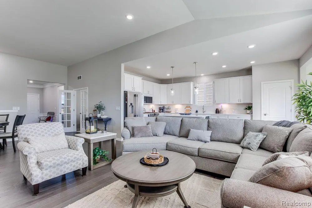42504 ARBOR DRIVE Clinton Charter Township, MI 48038