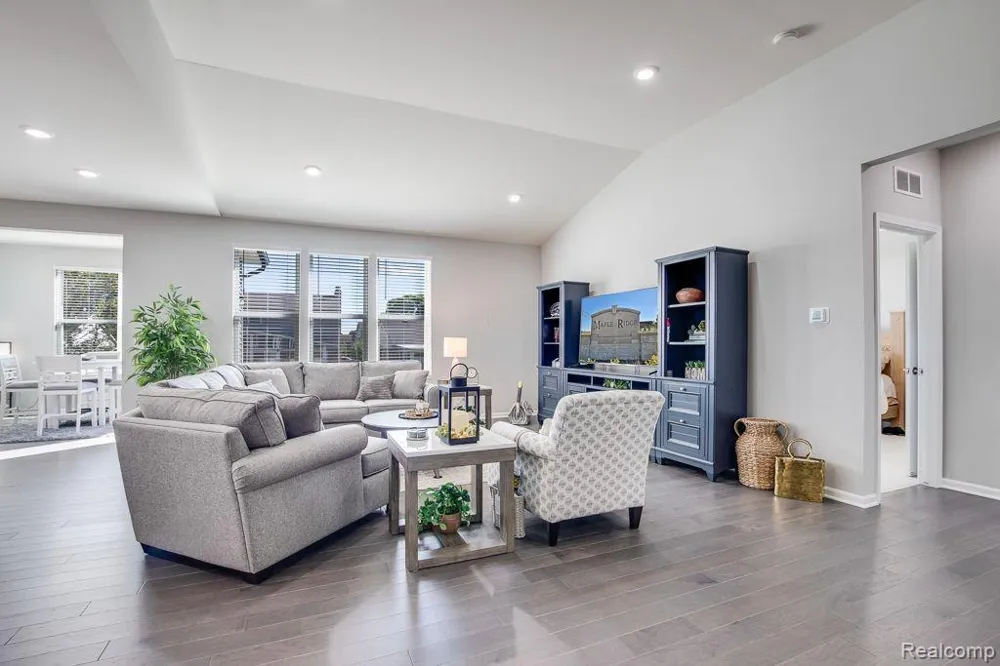 42504 ARBOR DRIVE Clinton Charter Township, MI 48038