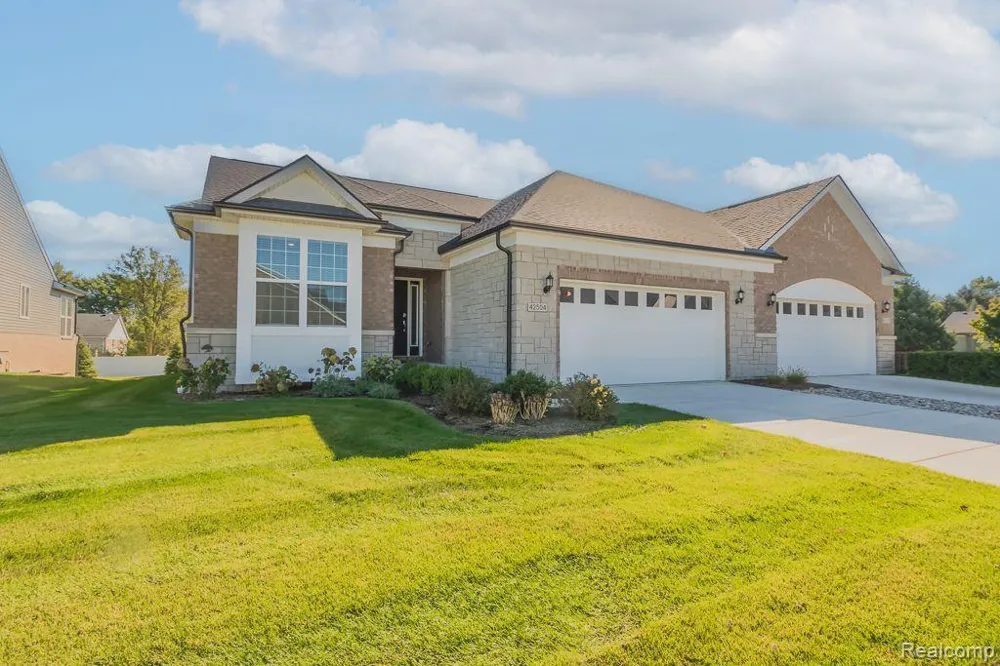 42504 ARBOR DRIVE Clinton Charter Township, MI 48038