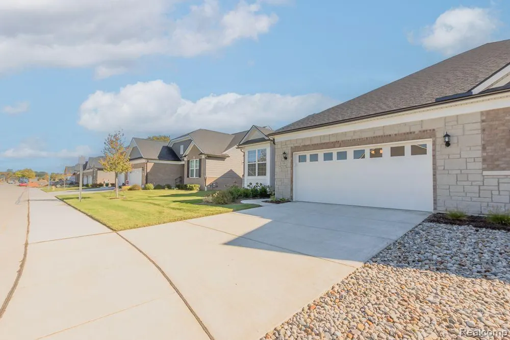 42504 ARBOR DRIVE Clinton Charter Township, MI 48038