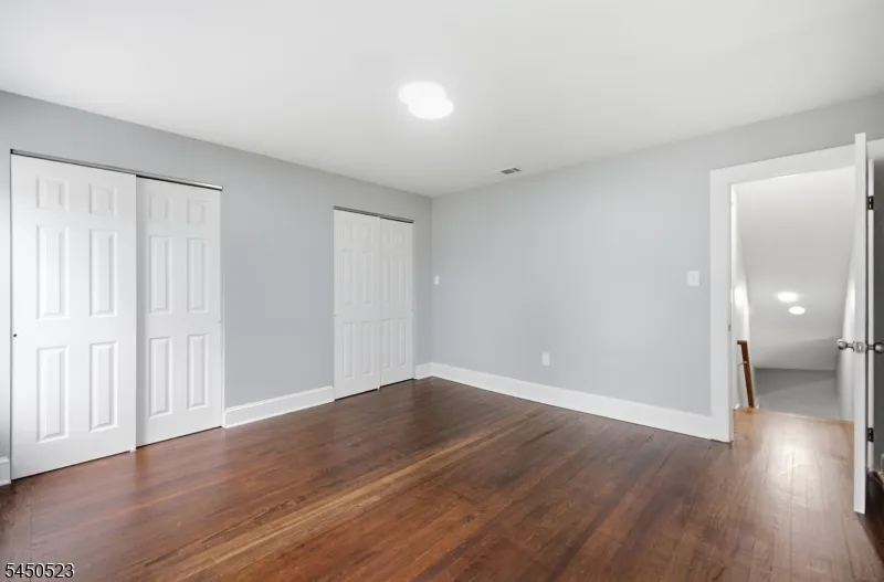 34 N Prospect St Lopatcong, NJ 08865