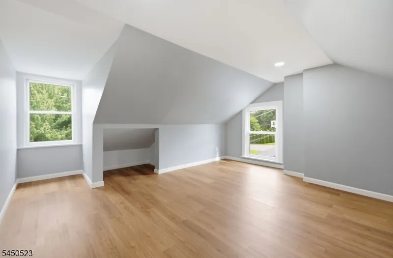 34 N Prospect St Lopatcong, NJ 08865