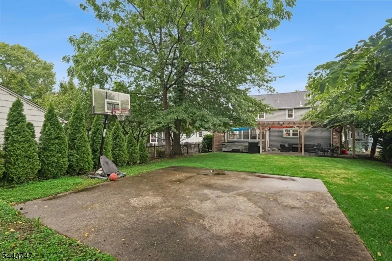 81 Hudson Ave Maplewood, NJ 07040