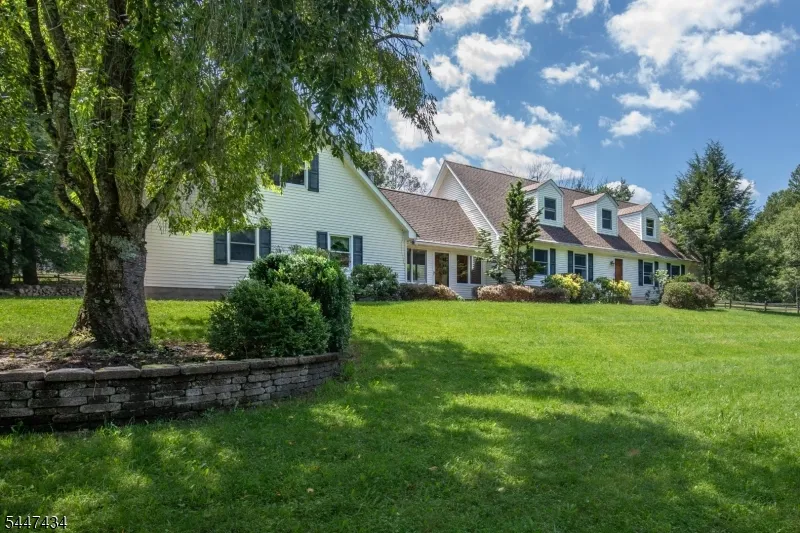 230 Shiloh Rd Hope, NJ 07825