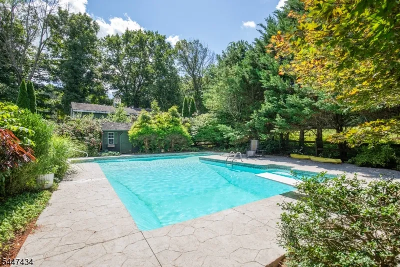 230 Shiloh Rd Hope, NJ 07825