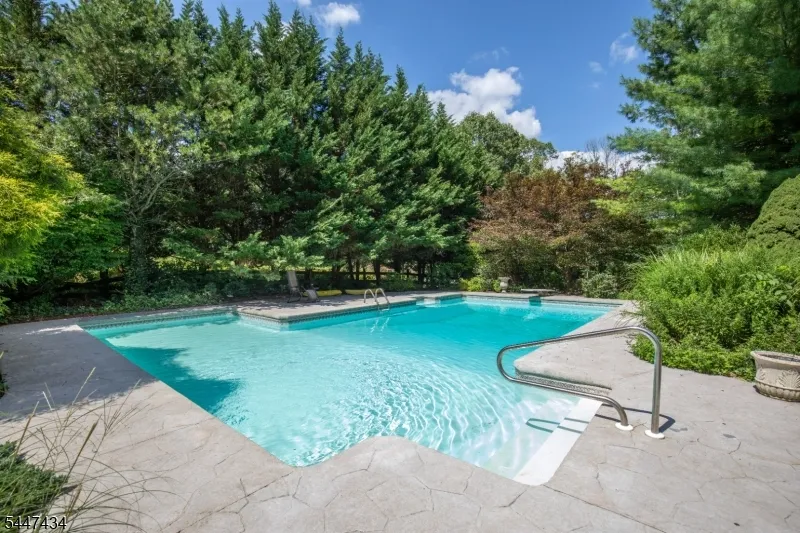 230 Shiloh Rd Hope, NJ 07825