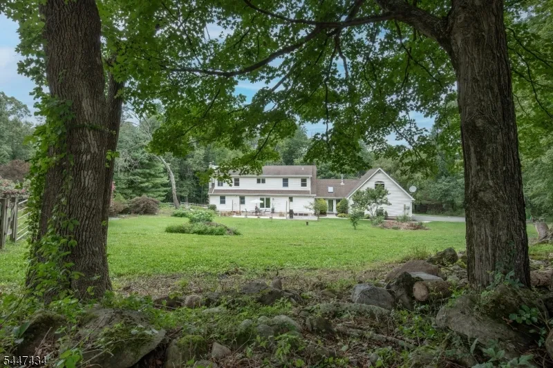 230 Shiloh Rd Hope, NJ 07825