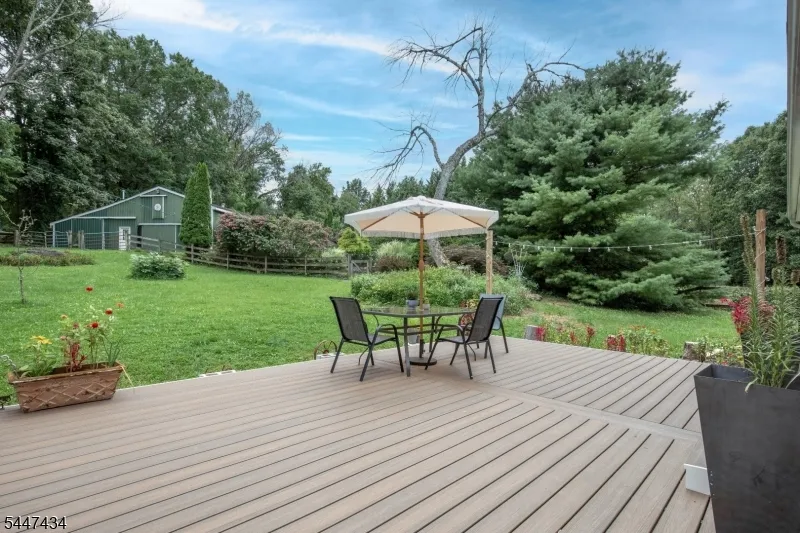 230 Shiloh Rd Hope, NJ 07825