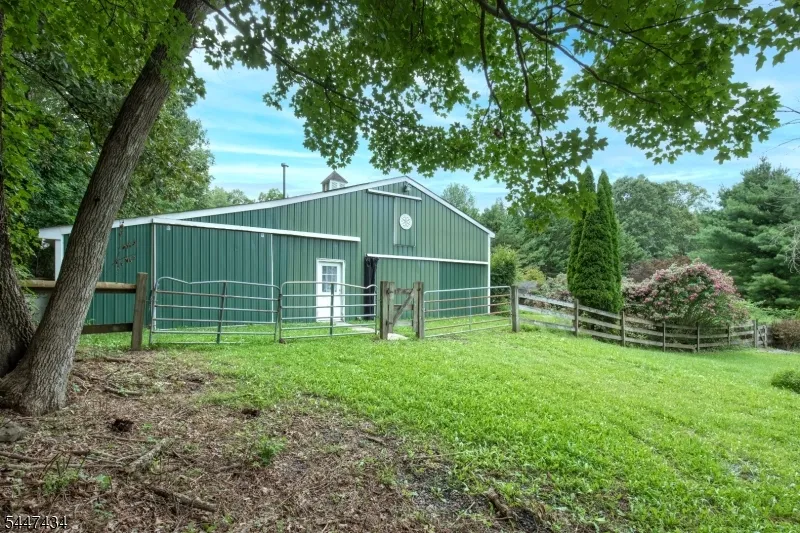 230 Shiloh Rd Hope, NJ 07825