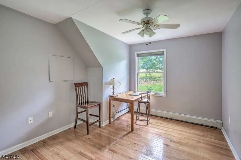 230 Shiloh Rd Hope, NJ 07825