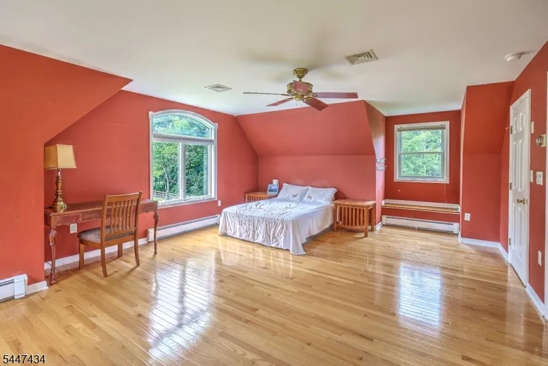 230 Shiloh Rd Hope, NJ 07825