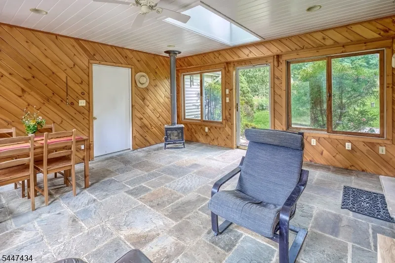 230 Shiloh Rd Hope, NJ 07825