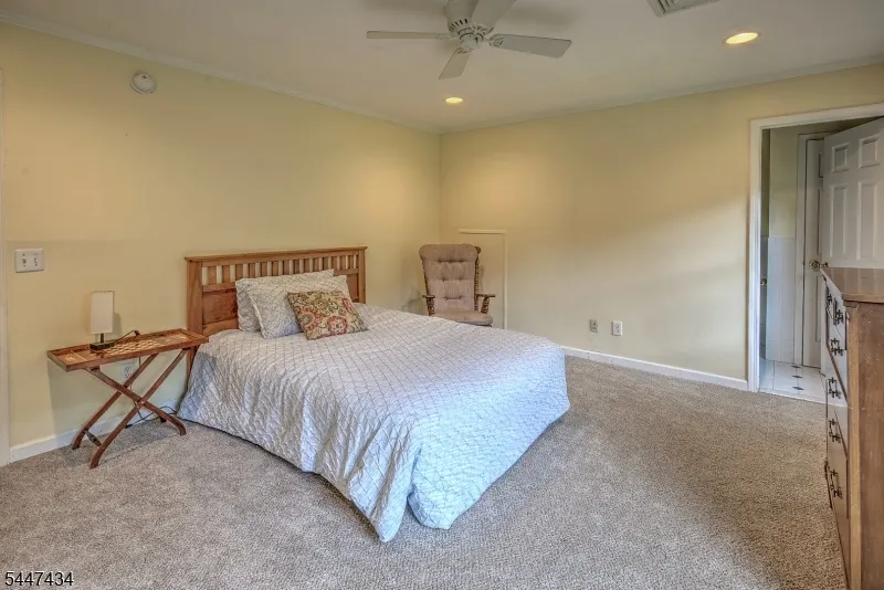 230 Shiloh Rd Hope, NJ 07825