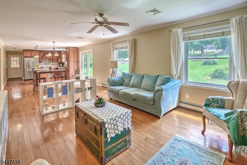 230 Shiloh Rd Hope, NJ 07825
