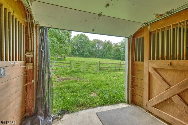 230 Shiloh Rd Hope, NJ 07825