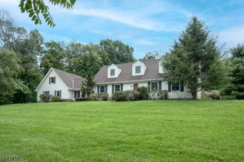 230 Shiloh Rd Hope, NJ 07825
