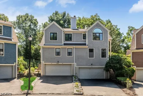 72 Tanager Ct