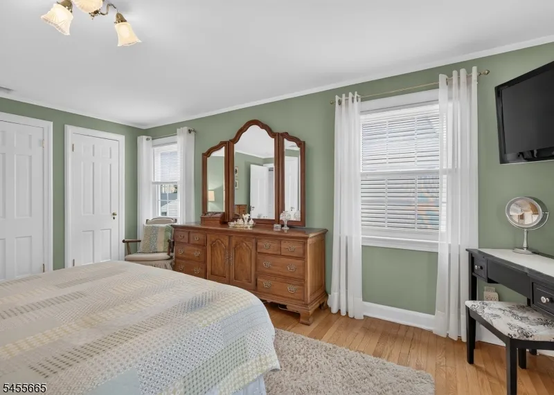 957 Arnet Ave Union, NJ 07083