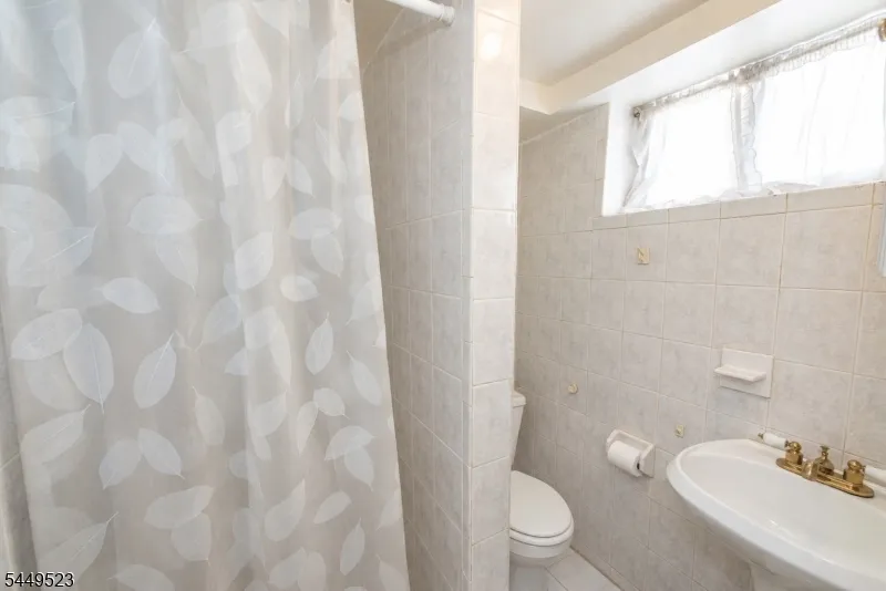 1456 76Th St North Bergen, NJ 07047