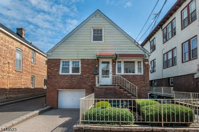 1456 76Th St North Bergen, NJ 07047