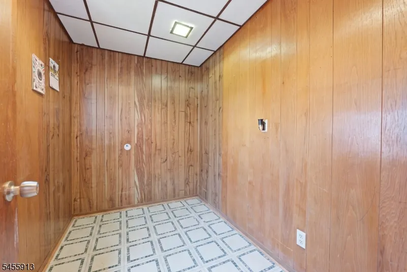 2 Lake St Belleville, NJ 07109