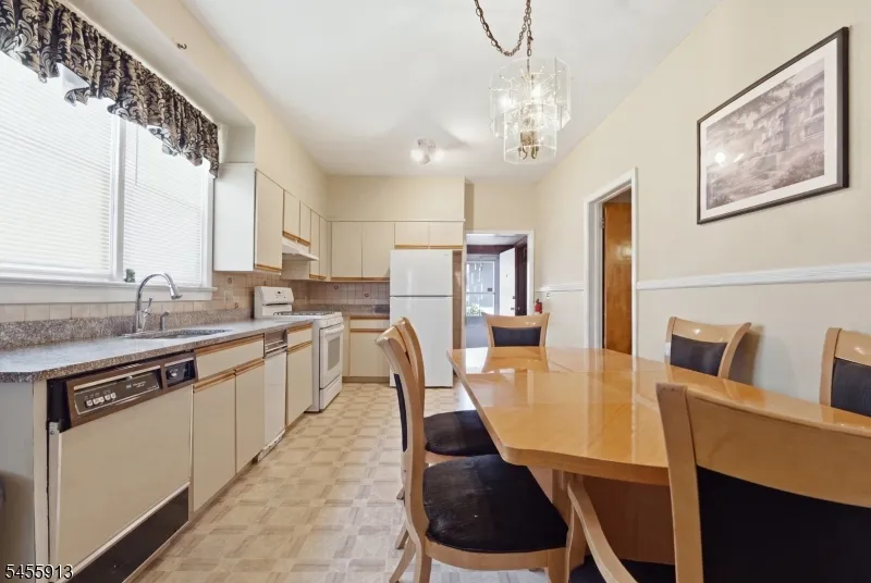 2 Lake St Belleville, NJ 07109