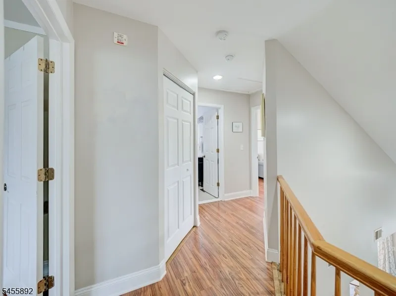 1102 Fox Hill Pl Holland, NJ 08848