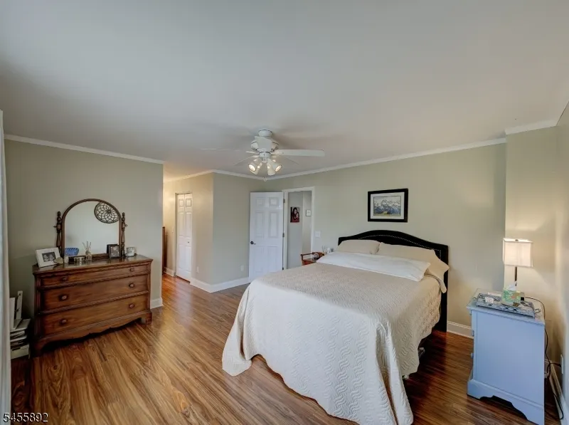1102 Fox Hill Pl Holland, NJ 08848