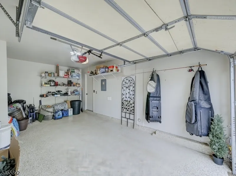1102 Fox Hill Pl Holland, NJ 08848