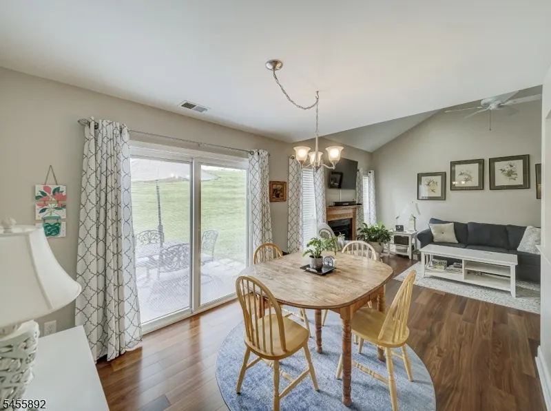 1102 Fox Hill Pl Holland, NJ 08848