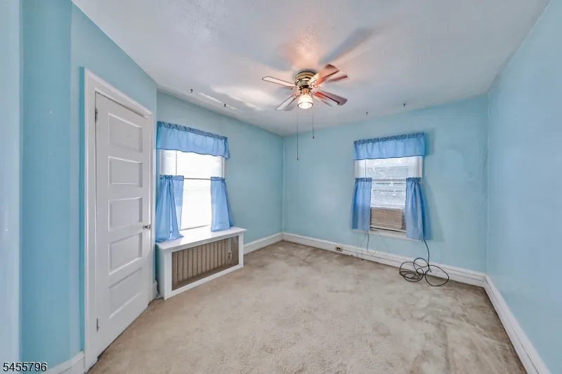 40 Chambers St Phillipsburg Town, NJ 08865