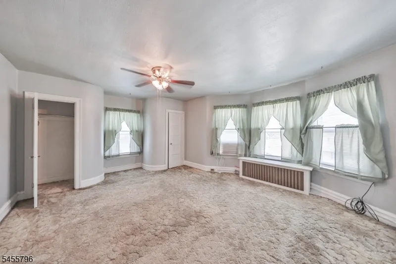 40 Chambers St Phillipsburg Town, NJ 08865