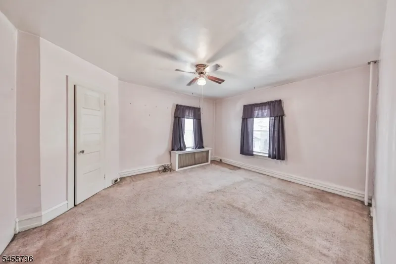 40 Chambers St Phillipsburg Town, NJ 08865