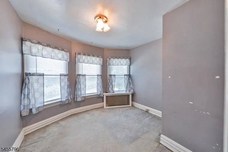 40 Chambers St Phillipsburg Town, NJ 08865