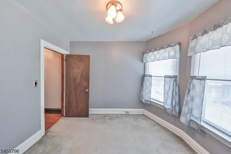 40 Chambers St Phillipsburg Town, NJ 08865