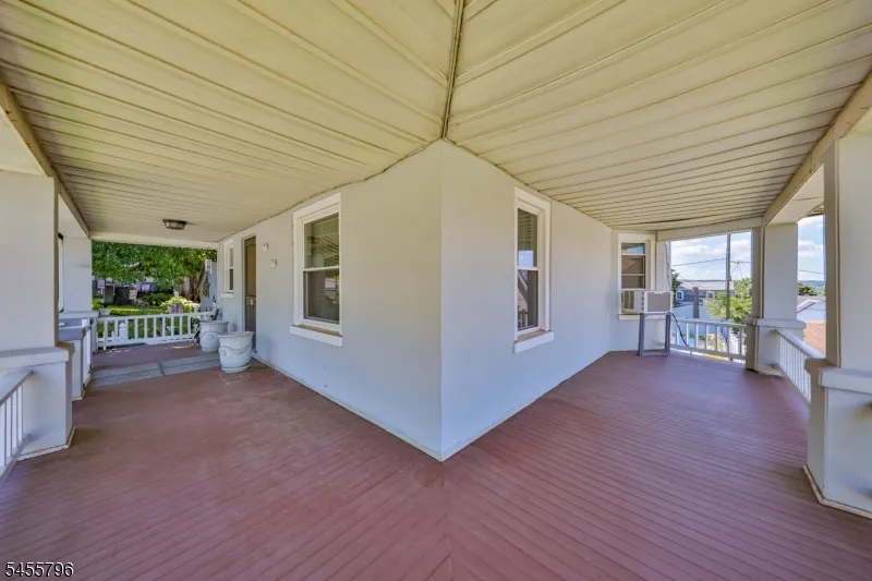40 Chambers St Phillipsburg Town, NJ 08865