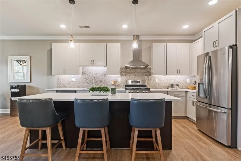 103 Mariners Pointe Hopatcong, NJ 07843