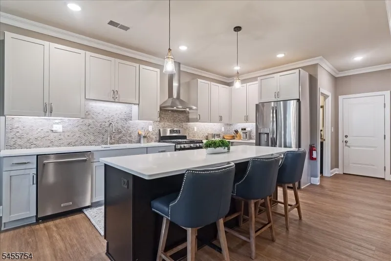 103 Mariners Pointe Hopatcong, NJ 07843