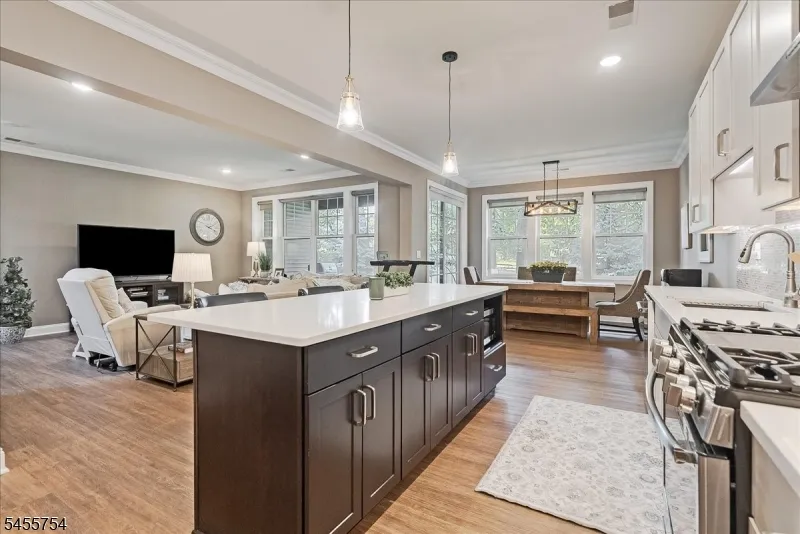 103 Mariners Pointe Hopatcong, NJ 07843