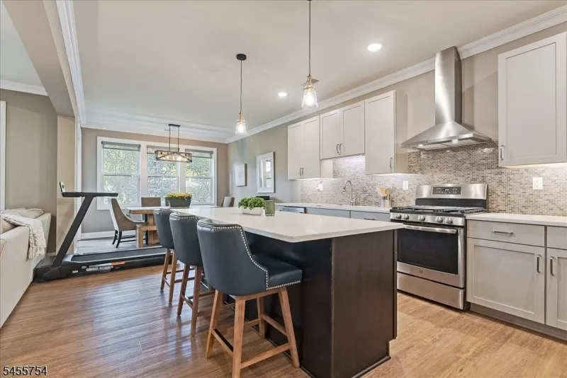 103 Mariners Pointe Hopatcong, NJ 07843